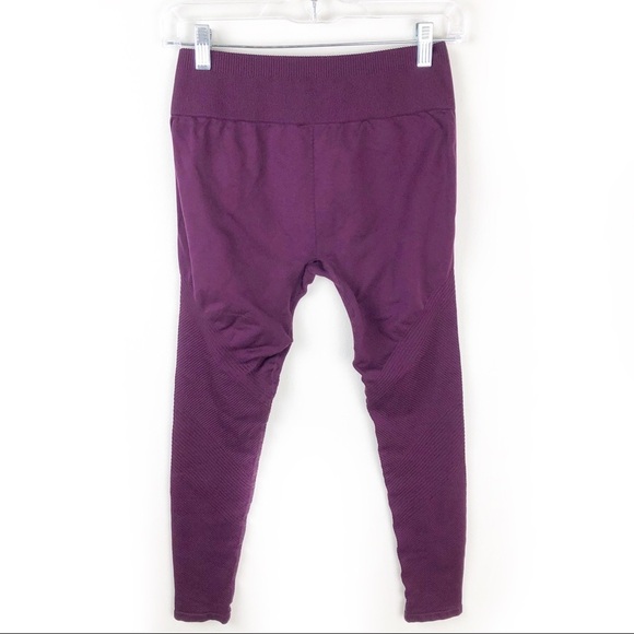Fabletics- Rib knit 7/8 Workout leggings size: S - Picture 1 of 10